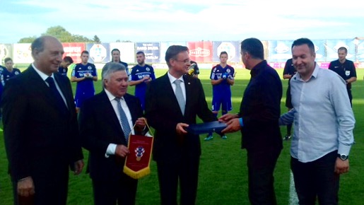 Dvostruku proslavu Slaven Belupa uveličali i veterani HNS-a