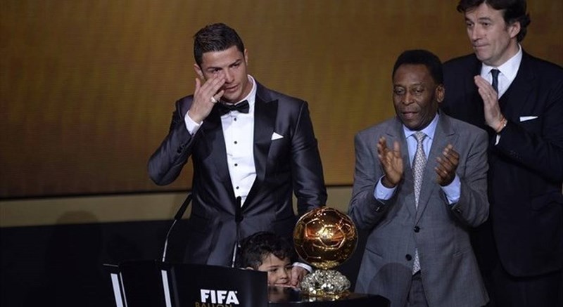 FIFA Ballon d'Or u rukama Cristiana Ronalda