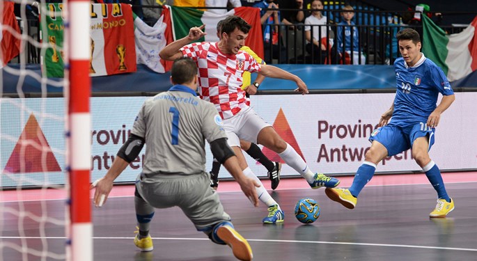 Fifa donirala 84 lopte