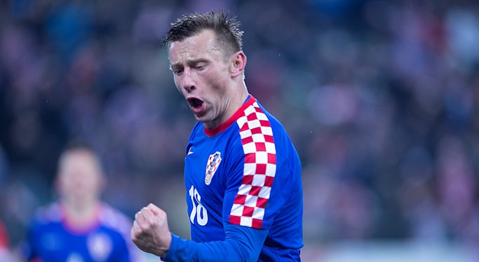 Olić i Benko strijelci, Strinić asistent