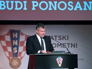 Šukeru stigle čestitke Blattera i Platinija