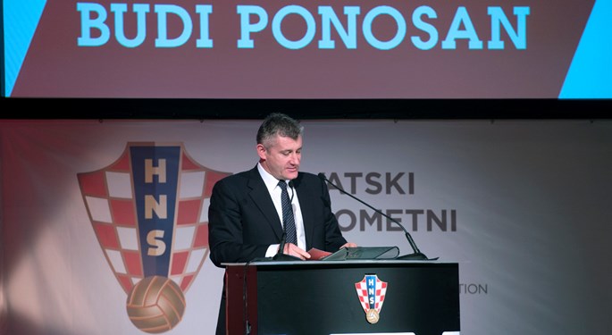 Šukeru stigle čestitke Blattera i Platinija