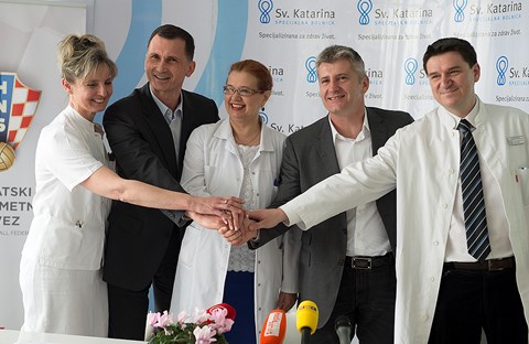 Potpisan ugovor o suradnji između HNS-a i bolnice Sv. Katarina
