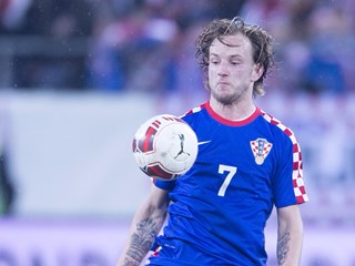 Ivan Rakitić podigao trofej Europske lige!