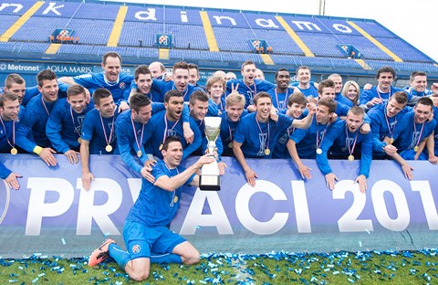 Nogometaši Dinama proslavili naslov prvaka#Dinamo celebrates another championship