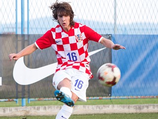 Kalinić donio pobjedu Dnipru, Balić Hajduku