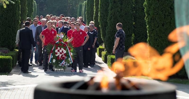 Reprezentativci obišli Vukovar i Ovčaru