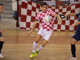 Šest golova Hrvatske, pet Darija Marinovića