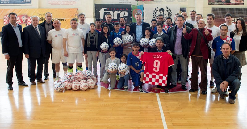 Šuker: "Roma people deserve to live with dignity in Croatia"