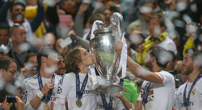 Modrić and Kovačić retain title, Mandžukić scores a stunner