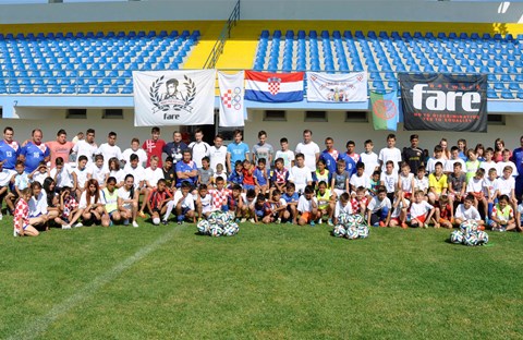 Kamp mladeži za borbu protiv rasizma u nogometu#Youth football camp against racism