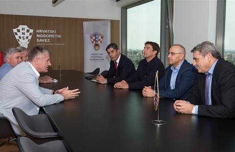 Delegacija Kosovskog nogometnog saveza posjetila HNS