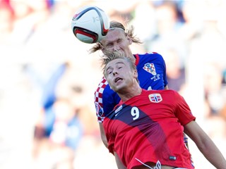 Vida strijelac, Modrić i Iličević asistenti