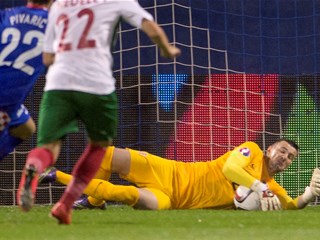 Subašić obranio kazneni udarac, Halilović asistent