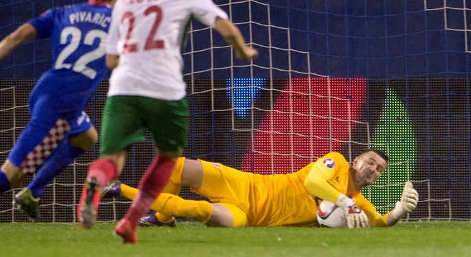 Subašić obranio kazneni udarac, Halilović asistent