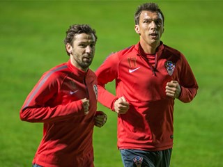 Mandžukić, Srna, Eduardo i Ćaleta-Car s novim trofejem