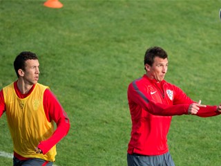 Mandžukić golom poveo preokret, Perišić asistirao za pobjedu