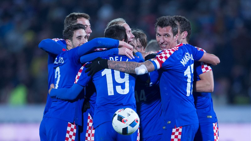 Croatia comes from behind to win in Russia