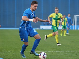 Dinamo svladao Istru 1961, Slaven Belupo slavio nad Zagrebom