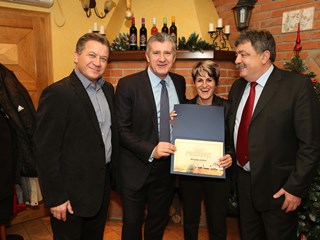 Šuker dodijelio zahvale: "Uvijek mi je drago vratiti se u svoju sredinu"