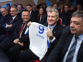 Šuker: "Želim NK Osijeku svu sreću i što više osmijeha"