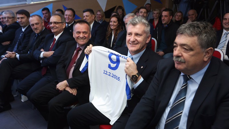 Šuker: "Želim NK Osijeku svu sreću i što više osmijeha"