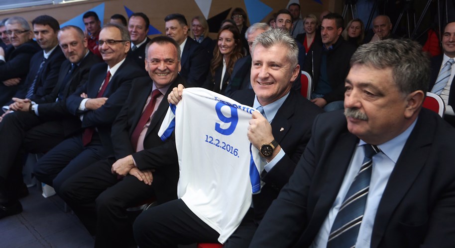 Šuker: "Želim NK Osijeku svu sreću i što više osmijeha"