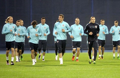 Vatreni u novoj opremi počeli pripreme za prijateljske dvoboje#Croatia starts with preparation for Israel and Hungary