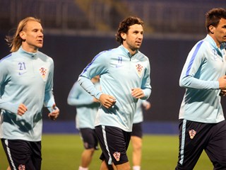 Vatreni vikend: Mandžukić, Rakitić ili Vida?
