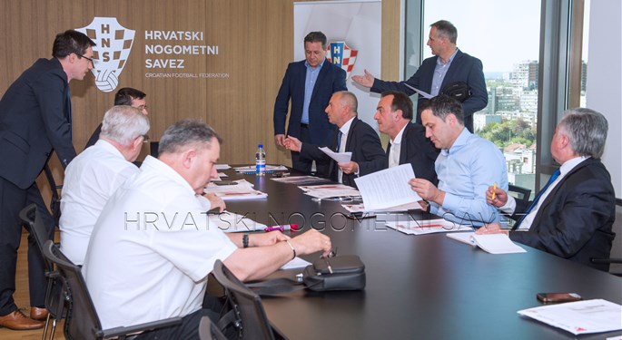 Odluke Izvršnog odbora HNS-a