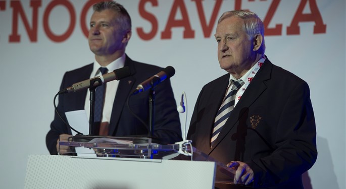 Srebrić dobitnik prestižne Uefine nagrade Dijamantni red časti