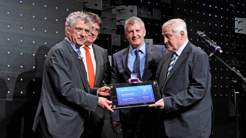 Srebrić receives UEFA Order of Merit