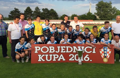 Nogometašice Osijeka osvojile naslov i u Kupu