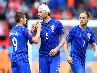 Rakitić i Kramarić asistenti u pobjedama