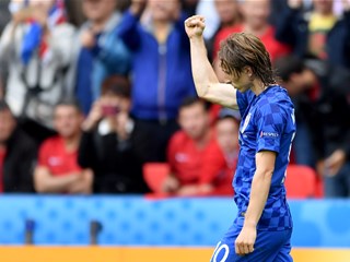 L'Equipe and IFFHS honour Luka Modrić