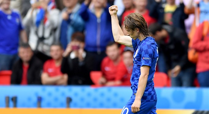 L'Equipe and IFFHS honour Luka Modrić