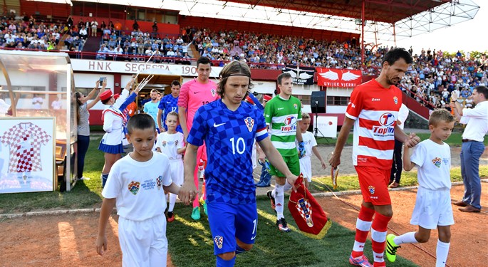 Modrić: "Trudit ću se dostojno predvoditi Hrvatsku"