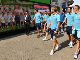 Vatreni prošetali Zagrebom, posjetili Centar "Budi ponosan"