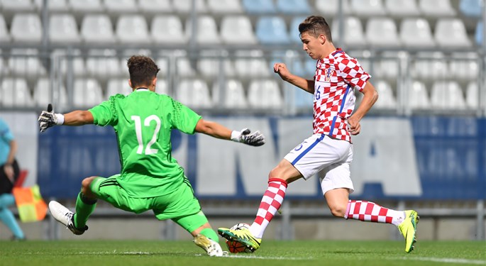Video: Hrvatska U-17 u Kostreni nadjačala Španjolce