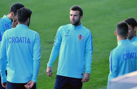 Vatreni vikend: Antolić, Rakitić ili Vida?