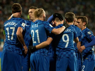 Lone Mandžukić goal for more Croatia celebrations