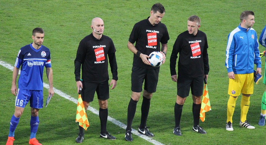 Potpora Bruni Mariću na utakmicama MAXtv Prve i Favbet Druge lige