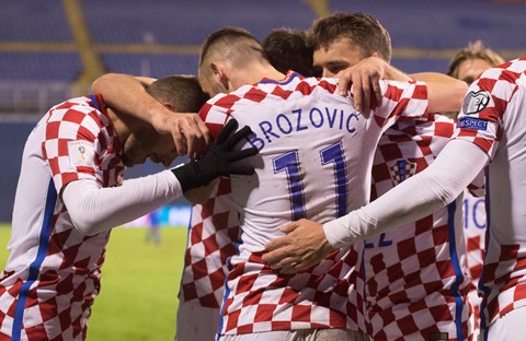Brozović double gives Croatia important win over Iceland