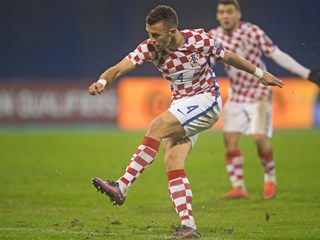 Perišić u nadoknadi spasio Inter poraza u derbiju, pogodak Čopa
