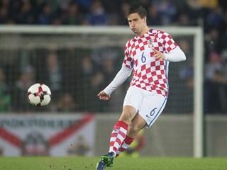 Nikola Matas replaces Matej Mitrović