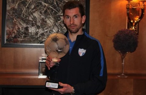 Novak primio trofej za najboljeg igrača 2016. godine