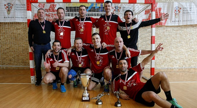 Video: Održano 15. Dvoransko prvenstvo veterana HNS-a