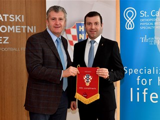Mammadov presents Šuker his UEFA ExCo candidacy