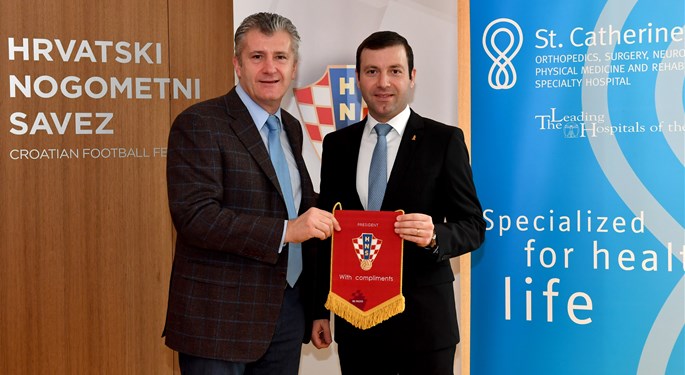 Mammadov presents Šuker his UEFA ExCo candidacy