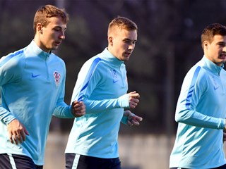 Vatreni vikend: Bradarić, Kramarić ili Lešković?